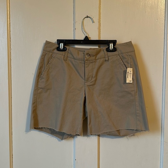 NWT Aeropostale Tan Shorts size 2 - Picture 1 of 5